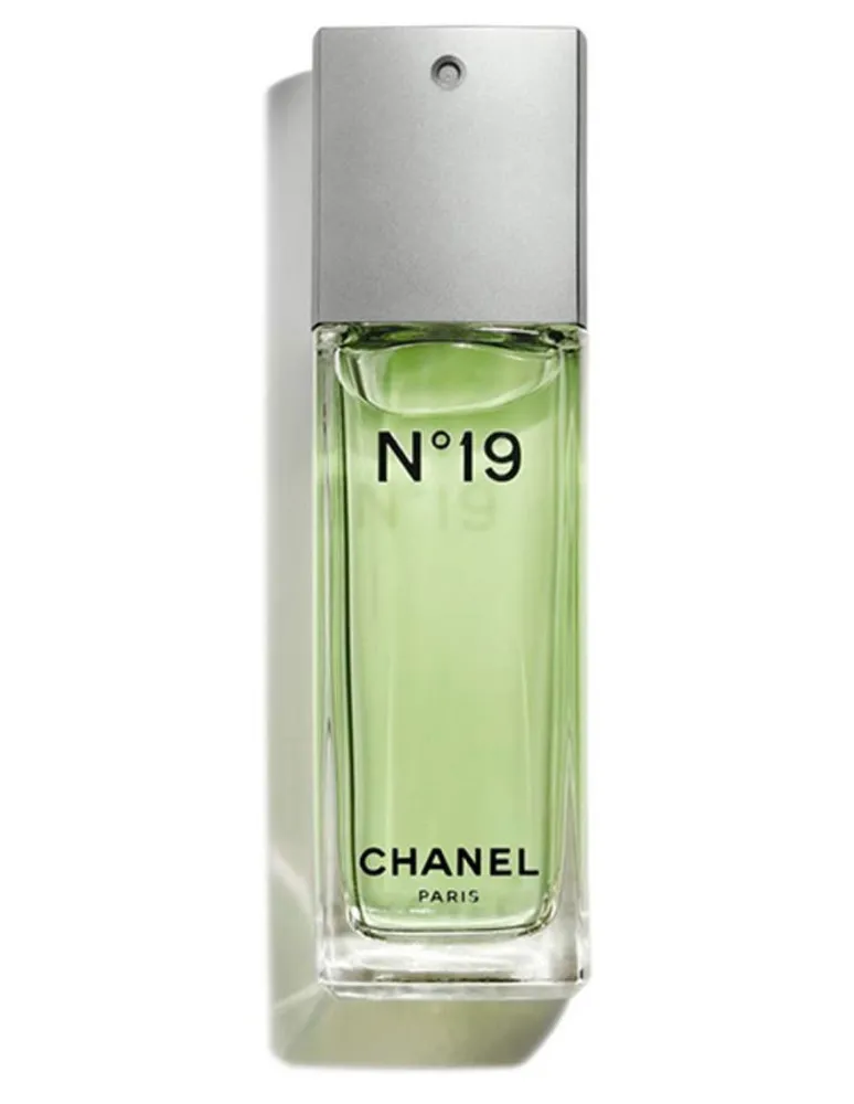 <b>CHANEL<br>N°19</b><br><span>EAU DE TOILETTE VAPORIZADOR</span>