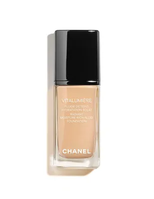 b>CHANEL<br>VITALUMIÈRE</b><br><span>BASE DE MAQUILLAJE FLUIDA HIDRATACIÓN Y LUMINOSIDAD</span