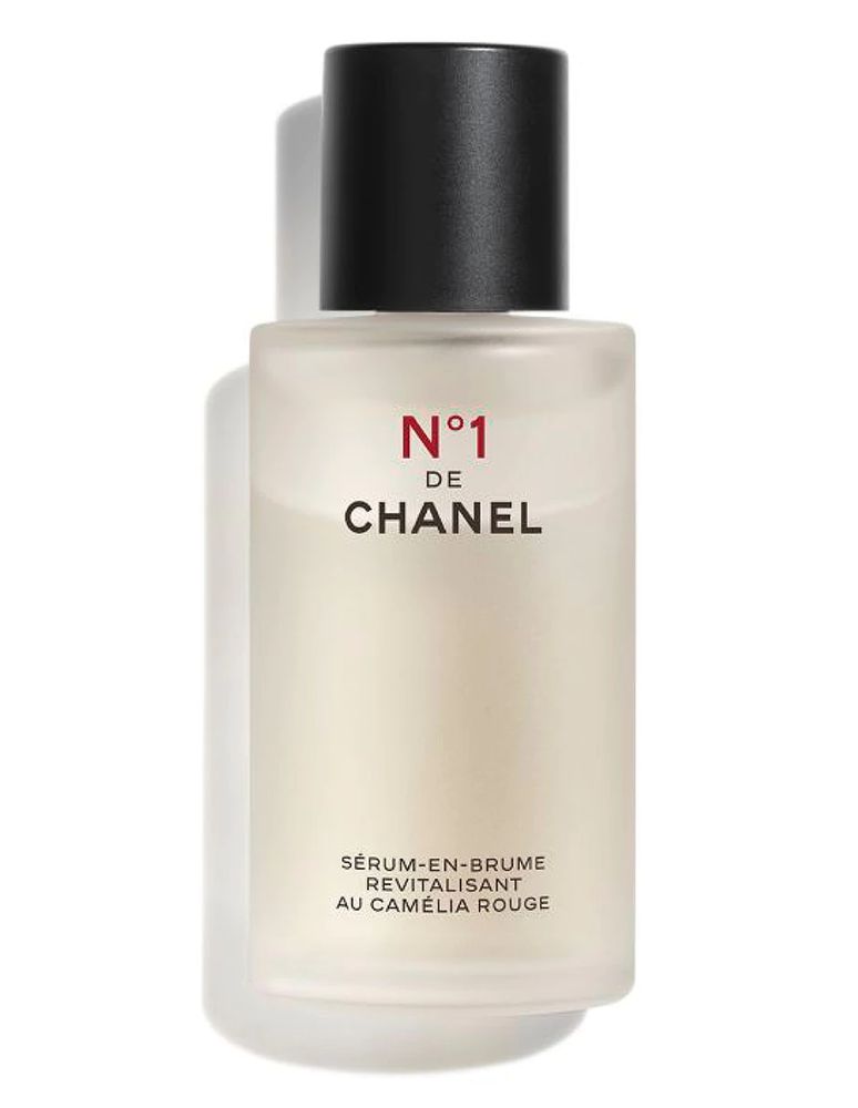 <b>CHANEL<br>N°1 DE CHANEL SÉRUM EN BRUMA REVITALIZANTE</b><br><span>ANTICONTAMINACIÓN - REFRESCA - APORTA LUMINOSIDAD</span>