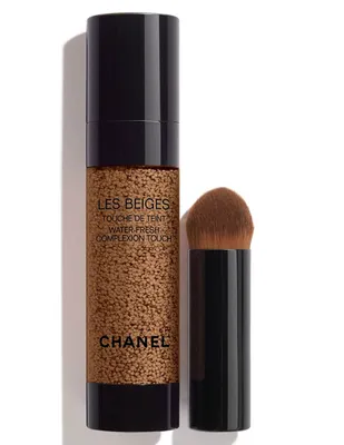 <b>CHANEL<br> LES BEIGES TOUCHE DE TEINT</b><br><span> BASE MAQUILLAJE FRESCO CON MICROBURBUJAS PIGMENTOS.<br>UNIFICAR – ILUMINAR HIDRATAR.<br>EFECTO SALUDABLE NATURAL A MEDIDA.</span>