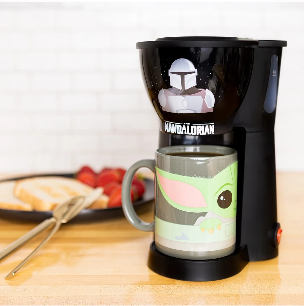 The Mandalorian Exclusive Coffee Maker With Baby Yoda Mug 