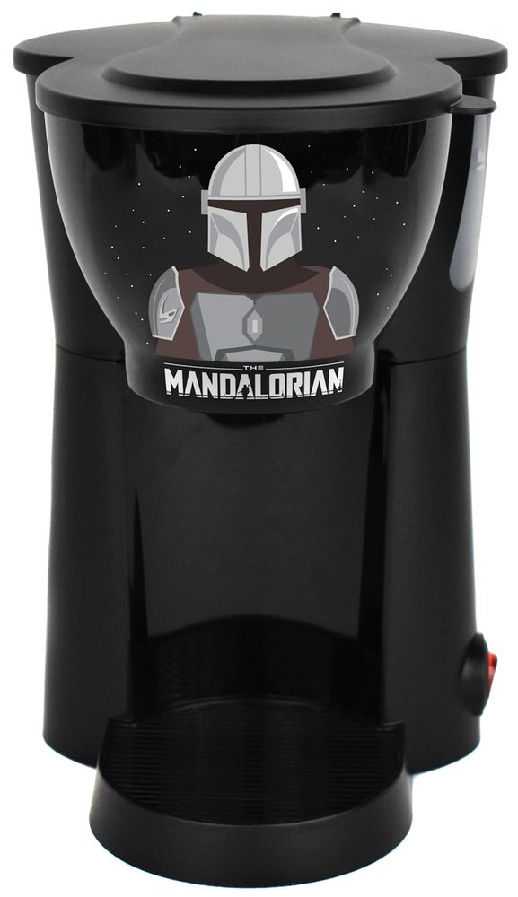 The Mandalorian Exclusive Coffee Maker With Baby Yoda Mug 