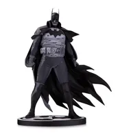 Batman Black & White: Batman by Mike Mignola 1:10 Resin Statue 