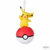 Pokémon: Pikachu & Pokeball Christmas Ornament 