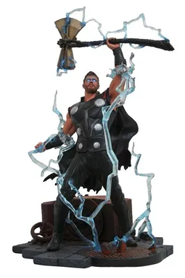 Avengers Infinity War: Thor Diorama 