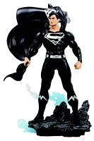 DC Heroes: Superman (Black & Silver) Previews Exclusive Pvc 1/8-Scale Statue 