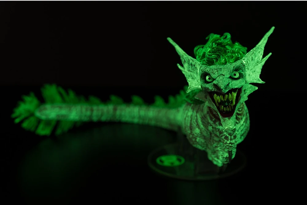 DC Multiverse The Joker Dragon (Dark Nights: Metal) Glow In The Dark Edition Gold Label Vehicle 
