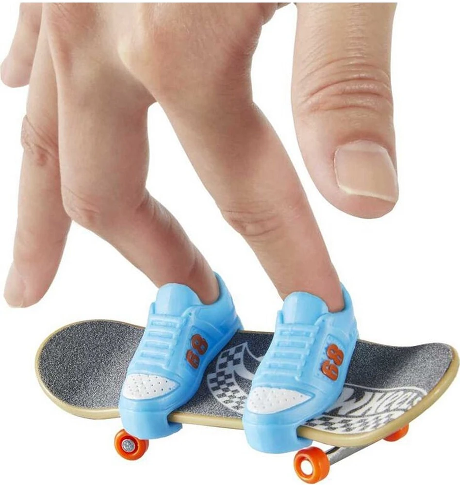 Hot Wheels Skate Tony Hawk Fingerboard & Skate Shoes - Assortie – Une variation choisie au hasard