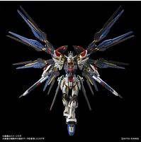 Mobile Suit Gundam SEED Destiny - Strike Freedom Gundam MGEX 1/100 Scale Model Kit 