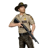 The Walking Dead Rick Grimes 1:8 Scale Posed Figure 