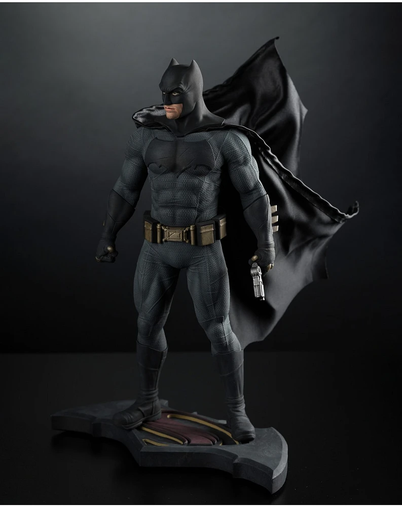 Batman (Batman v Superman: Dawn of Justice) 1:6 Scale Resin Statue 