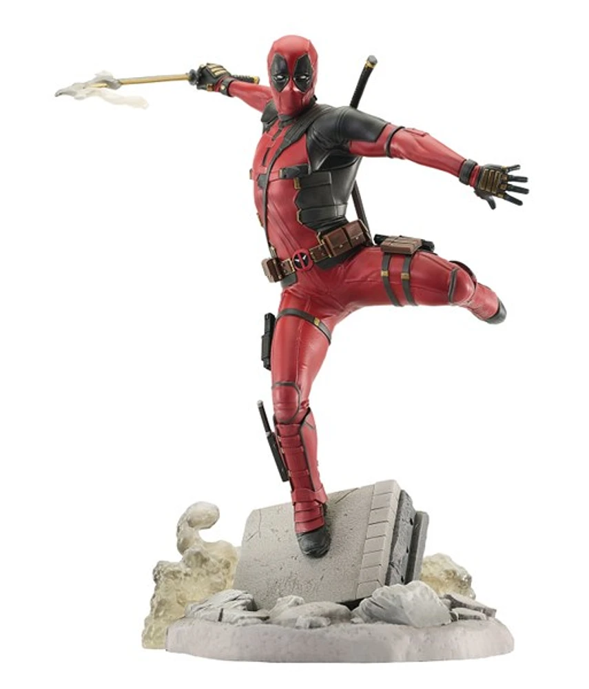 Marvel Gallery Diorama Deadpool & Wolverine: Deadpool PVC Statue 