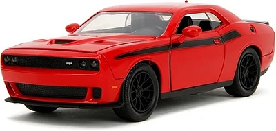 The Walking Dead 1:24 2015 Dodge Challenger Die-Cast Car & 2.75" Glen Figure 