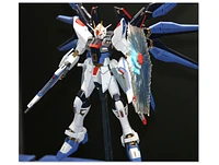 Bandai 1/100 MG Strike Freedom Gundam Full Burst Mode 
