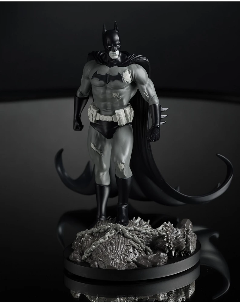 DC Direct Batman by Bjorn Barends (Batman Black & White) 1:10 Scale Resin Statue 