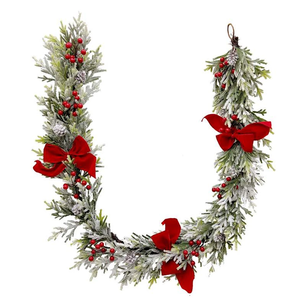 Plastic Pine/Berry Garland