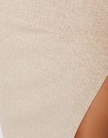 Robe midi sans manches col montant