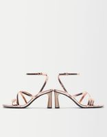 Sandales talon brides boucle de cheville