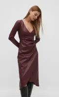 Vestido midi efecto piel frunce