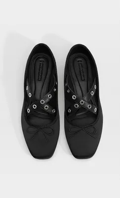 Ballerines avec brides et rivets