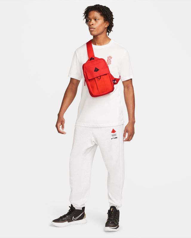 Nike Sportswear Essentials Cross-Body Bag (5L)