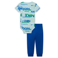 Nike Sportswear Playful Exploration Baby (12-24M) Printed Bodysuit and Pants Set