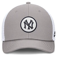 New York Yankees Cooperstown Rise Men's Nike Dri-FIT MLB Trucker Adjustable Hat