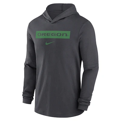 Oregon Ducks Sideline Men's Nike Dri-FIT College Long-Sleeve Hooded Top