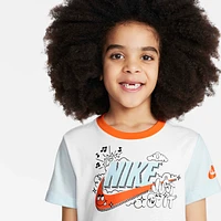 Nike Sportswear Create Your Own Adventure Baby (12-24M) T-Shirt and Shorts Set