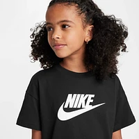 Nike Sportswear Big Kids' (Girls') T-Shirt