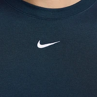 Nike Sportswear Essential Women's Slim Cropped T-Shirt