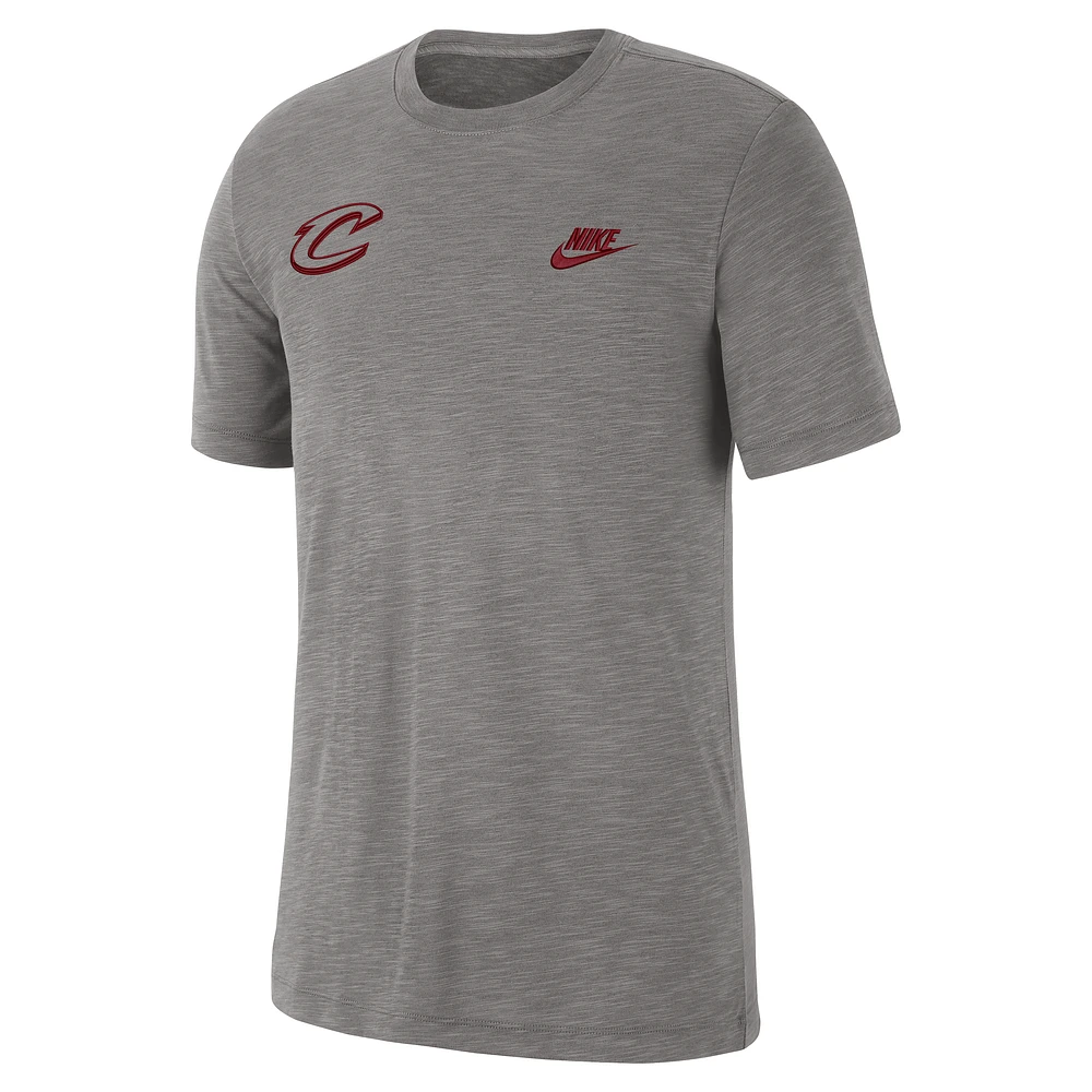 Cleveland Cavaliers Essential Club Men's Nike NBA T-Shirt