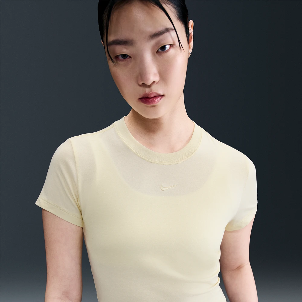 Nike Sportswear Chill Knit Women's Cropped T-Shirt