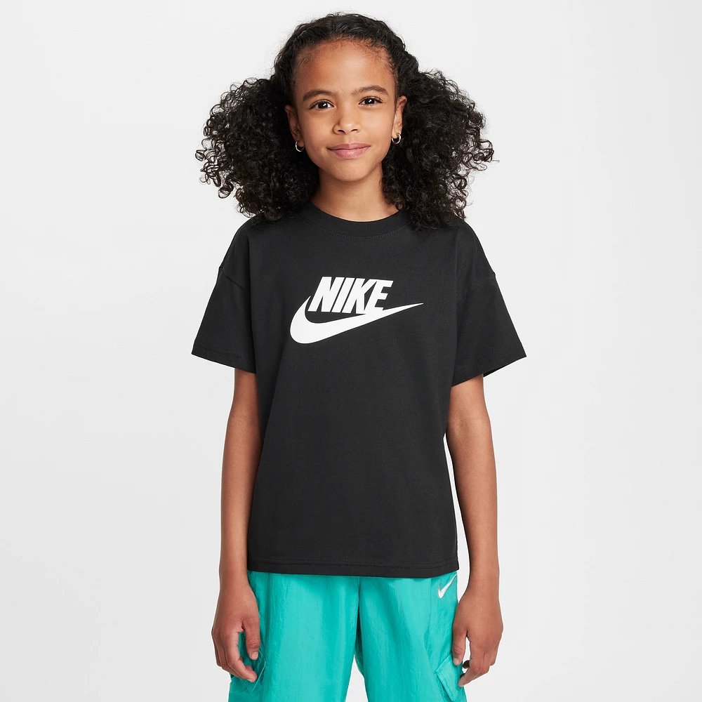 Nike Sportswear Big Kids' (Girls') T-Shirt