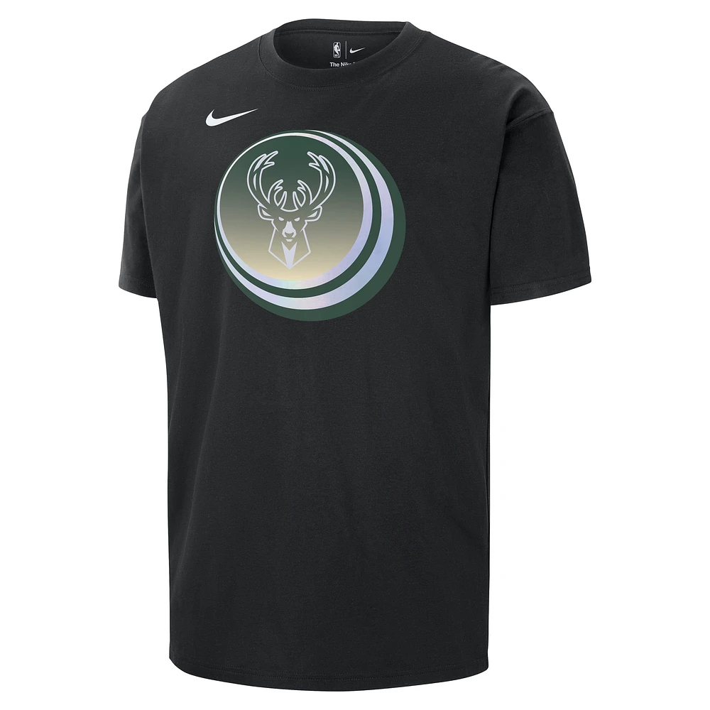 Milwaukee Bucks Essential Men's Nike NBA T-Shirt