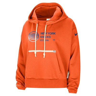 New York Knicks Standard Issue Women's Nike Dri-FIT NBA Pullover Hoodie