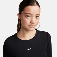 Nike Sportswear Essential Women's Ribbed Long-Sleeve Mod Crop Top