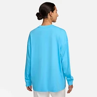 USA Essentials Women's Nike Long-Sleeve Top