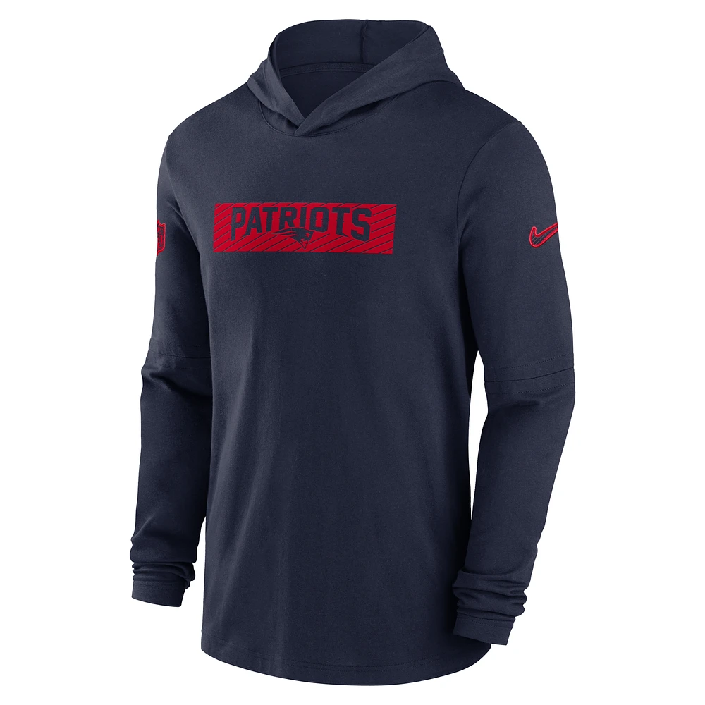 New England Patriots Sideline Men's Nike Dri-FIT NFL Long-Sleeve Hooded Top