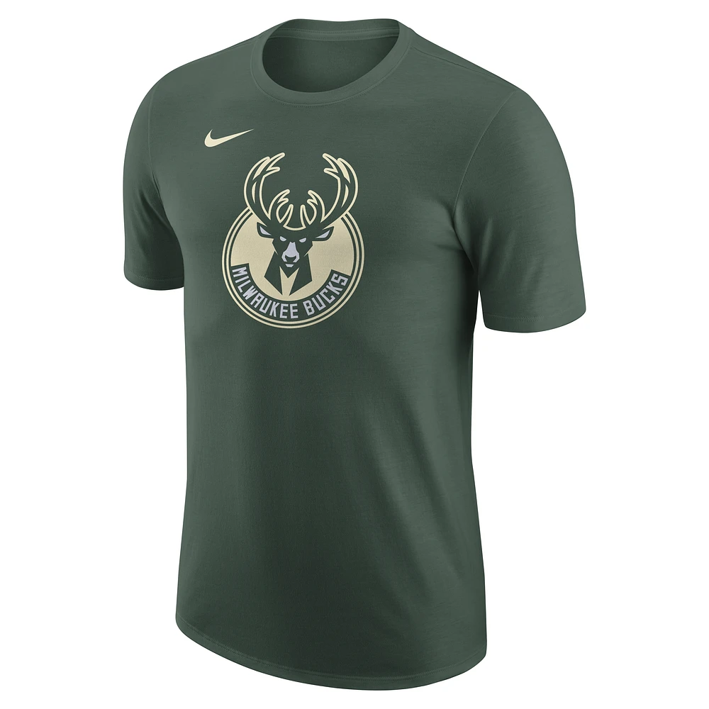 Milwaukee Bucks Essential Men's Nike NBA T-Shirt