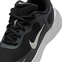 Nike Revolution 7 SE Big Kids' Running Shoes