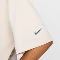 Nike Sportswear Women's Loose Short-Sleeve Graphic T-Shirt