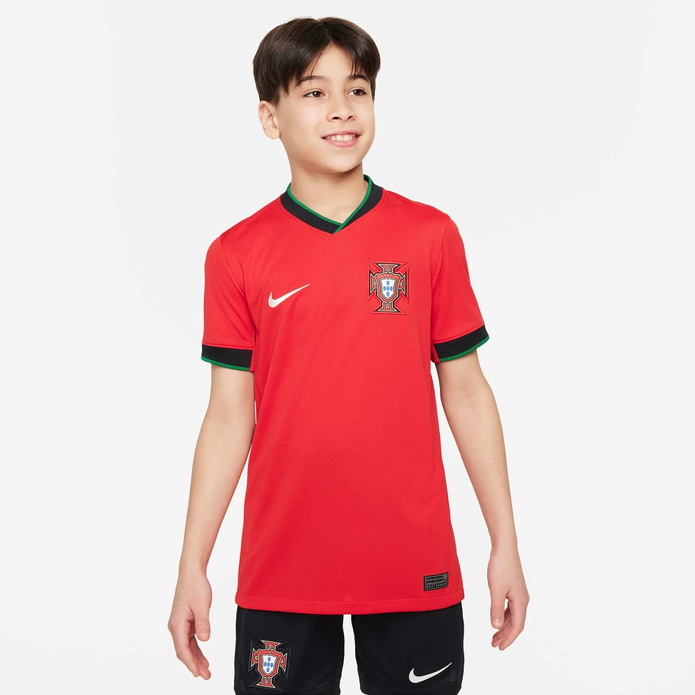 Portugal (Men's Team) 2024/25 Stadium Home Big Kids' Nike Dri-FIT Soccer Replica Jersey