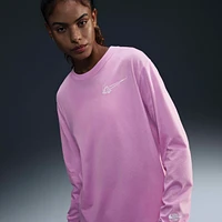 Nike Women's Long-Sleeve Graphic Basketball T-Shirt