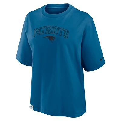 New England Patriots Arch Boxy Women's Nike NFL T-Shirt