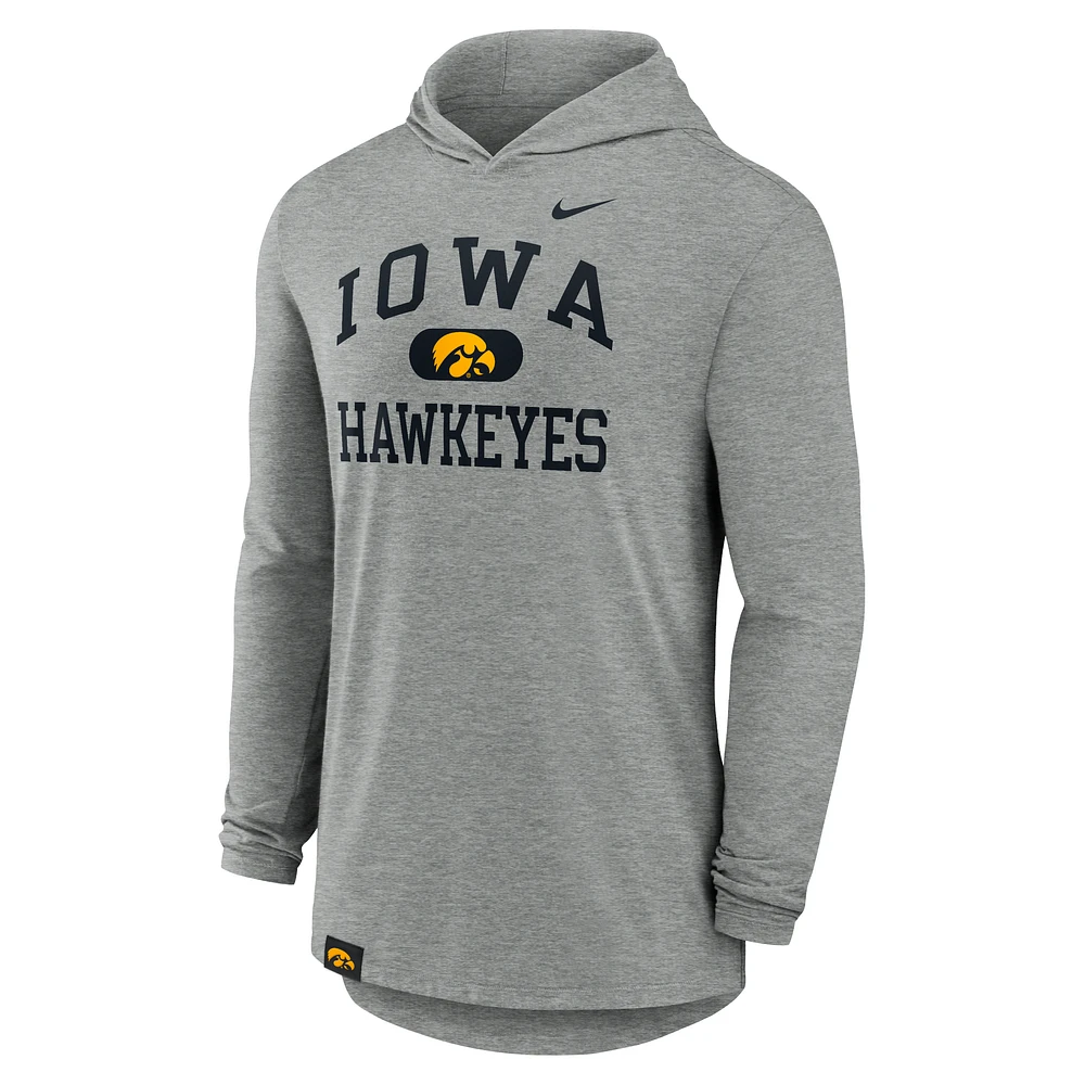 Iowa Hawkeyes Blitz Men's Nike Dri-FIT College Long-Sleeve Hooded T-Shirt