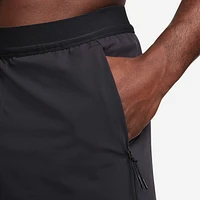 Nike A.P.S. Men's Dri-FIT 6" Versatile Shorts