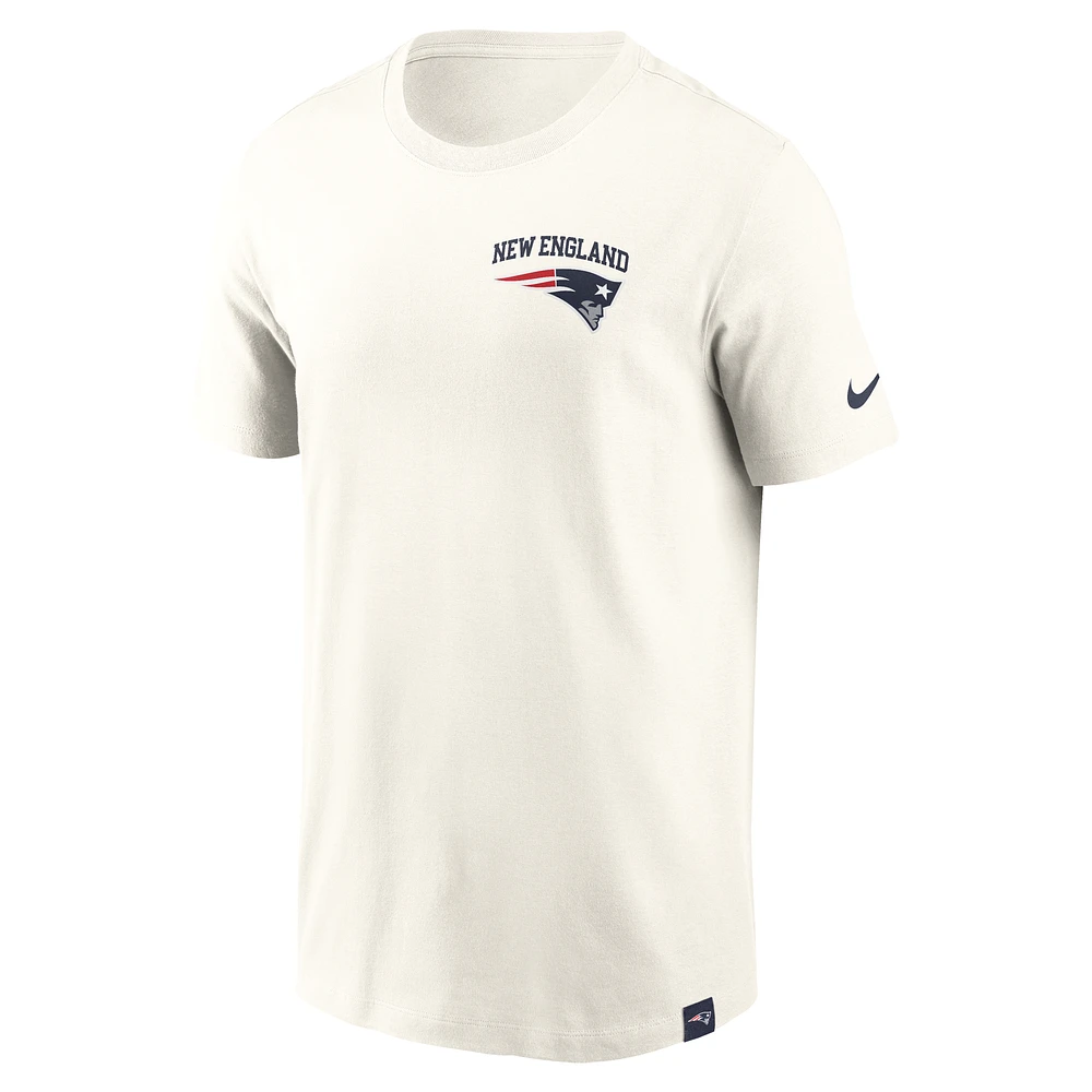 New England Patriots Blitz Essential Men's Nike NFL T-Shirt