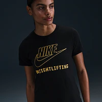 Nike Swoosh Women's Weightlifting T-Shirt