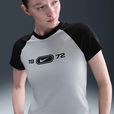Nike Sportswear Chill Knit Women's Slim Graphic T-Shirt